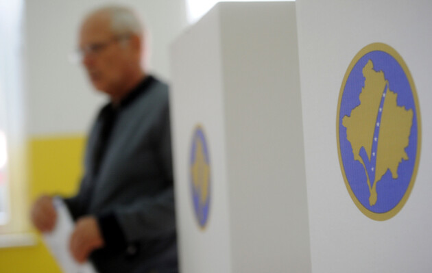 В Косово проходит голосование на досрочных парламентских выборах