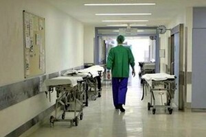 Заполняемость коек в больницах Прикарпатья превышает 90%. Туда уже вылетел главный санврач 