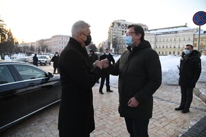 Голова МЗС Словаччини пообіцяв Україні допомогти з реформами 