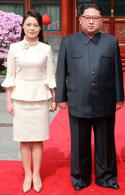 Первая леди КНДР впервые за год посетила публичное мероприятие