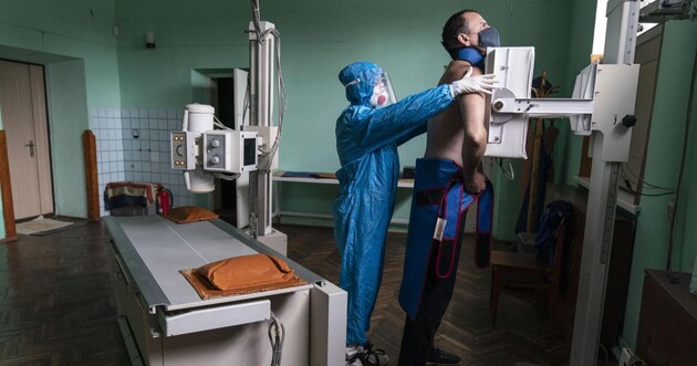 У міських лікарнях склалася критична ситуація