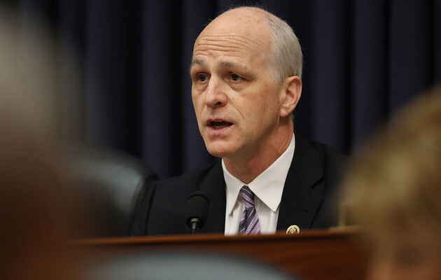  Голова комітету у справах збройних сил Палати представників Конгресу США Адам Сміт