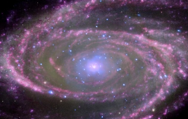 Черная дыра в центре Млечного Пути поглощает гораздо больше вещества