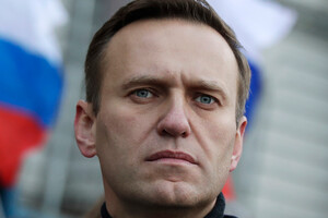 Известно, кто попадет под санкции из-за Навального — Bloomberg
