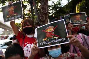На протестах в Мьянме есть первая жертва – девушка умерла от выстрела в голову 