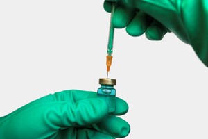 Россия зарегистрировала уже третью вакцину против ковида 