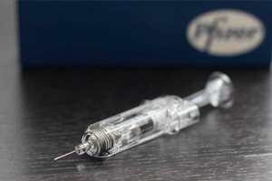 В Pfizer планируют вдвое увеличить производство COVID-вакцин