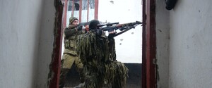 Ворожі снайпери обстріляли захисників Світлодарська 
