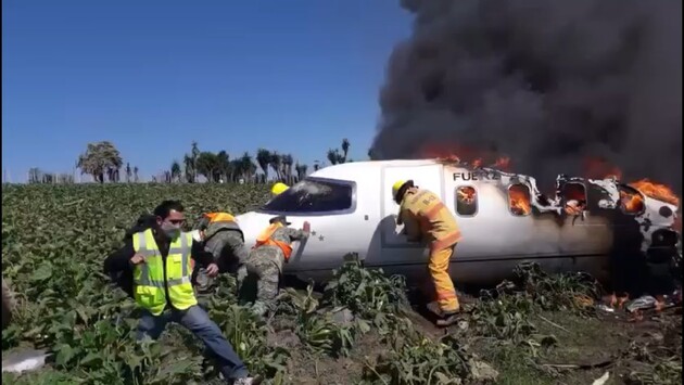 В Мексике сгорел военный самолет: погибли шесть человек