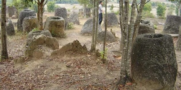 Археологи дізналися точний вік загадкових глечиків з Лаосу 