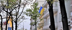 Кулеба відкликав двох співробітників посольства України в Польщі, підозрюваних у корупції