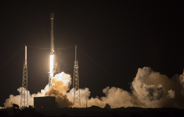 SpaceX успішно запустила нову партію супутників Starlink 