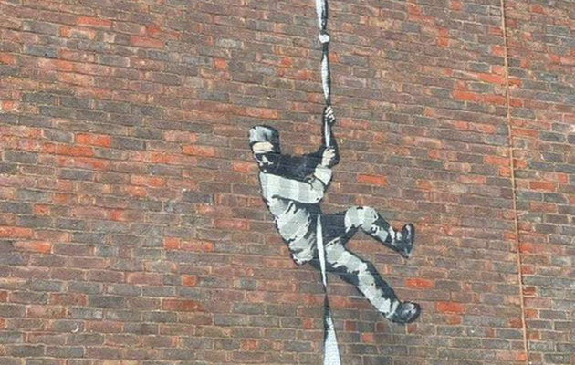 Ув'язнений намагається втекти з в'язниці, в якій сидів Оскар Уайльд