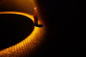 Ультрафіолетове світло Urban Sun від Studio Roosegaarde очищає громадські місця від коронавірусу