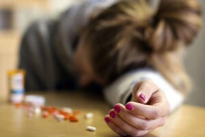 В Луцке 13-летняя школьница отравилась таблетками