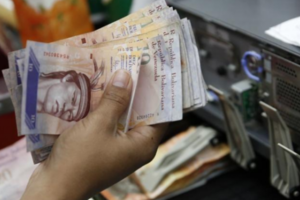 В Венесуэле введут в обращение новые банкноты номиналом 1 млн боливаров