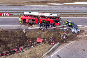 ДТП з українським автобусом у Польщі: в лікарні залишаються ще 24 постраждалих 