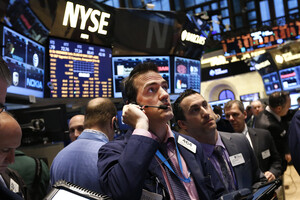 В США рынки акций упали из-за опасений грядущей инфляции