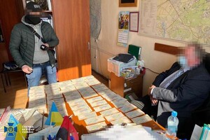 Чиновника НАН Украины задержали на взятке