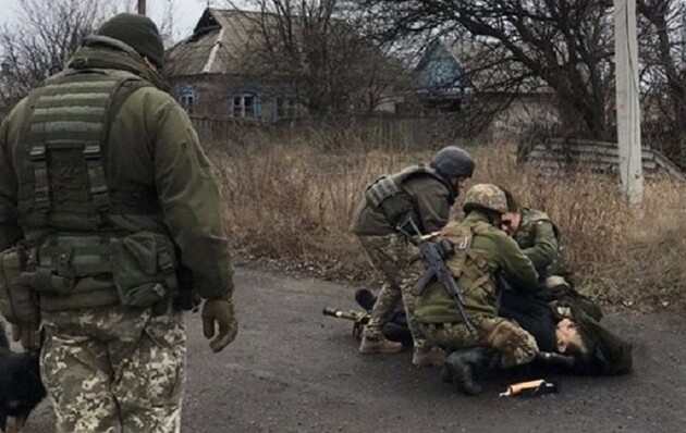 Во время вражеского обстрела Новозвановки боец ВСУ получил осколочное ранение