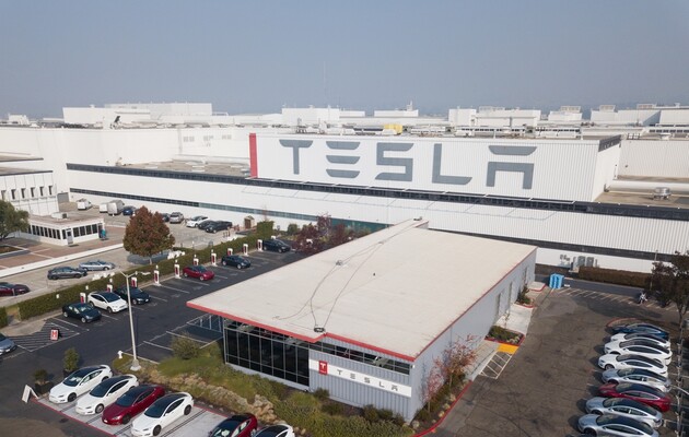На заводі Tesla в Каліфорнії сталася пожежа 