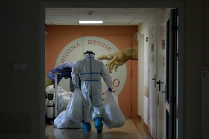 В Польше вводят локдаун еще в двух воеводствах – больницы заполнены на 70 процентов