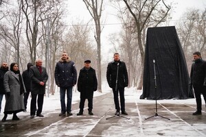 Віталій Кличко і Меморіал Голокосту «Бабин Яр» відкрили інсталяцію до річниці Куренівської трагедії 