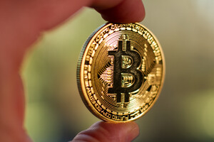 Стоимость Bitcoin превысила 60 тысяч долларов