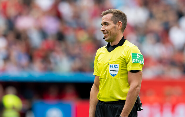 Штилер обслужит матч Франция - Украина