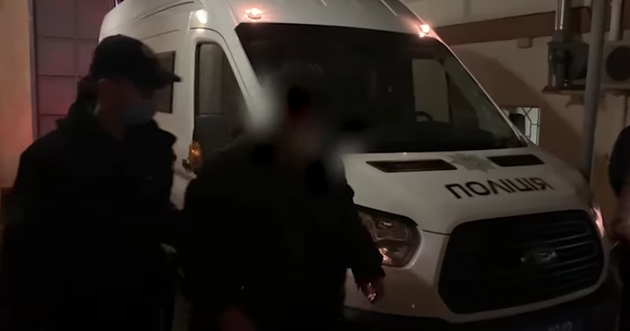 У поліції вважають, що підозрюваний вчинив спробу самогубства, щоб уникнути покарання