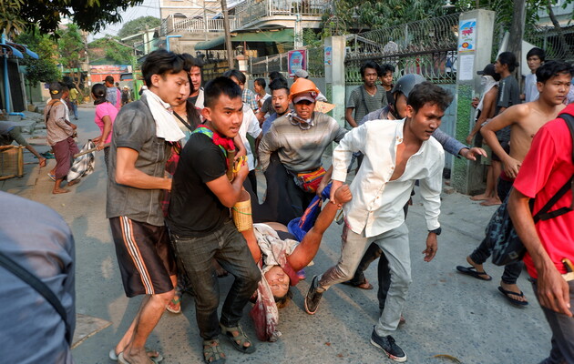 В Мьянме убили более 120 участников протестов против военного переворота
