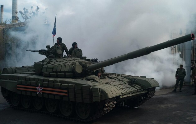 Боевики проводят учения: наблюдатели зафиксировали скопление танков в ОРДЛО
