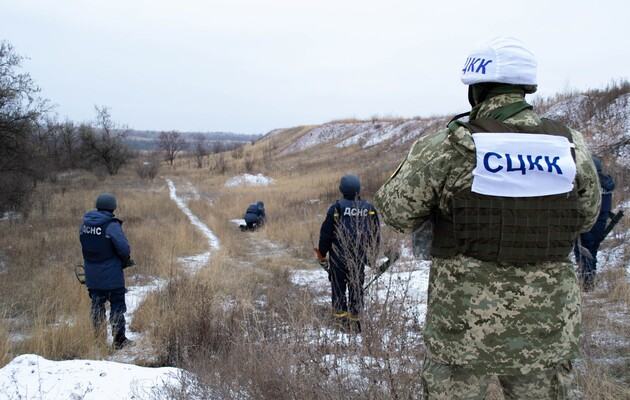 Українські сапери знешкодили три сотні мін і снарядів у зоні ООС за добу 