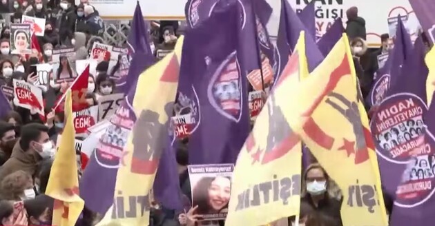 В Турции протестовали против выхода из Стамбульской конвенции о запрете домашнего насилия