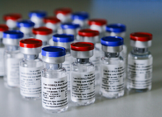  Для громадян країн ЄС вистачить вакцин від Pizer. Moderna, Johnson&Johnson і AstraZeneca, й у російській вакцині потреби немає