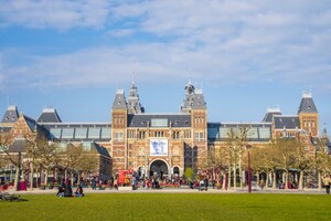 В Амстердаме полицейские задержали более 150 человек