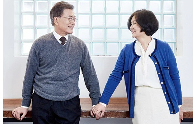 Президент Південної Кореї і його дружина зробили щеплення вакциною від AstraZeneca перед самітом G7 