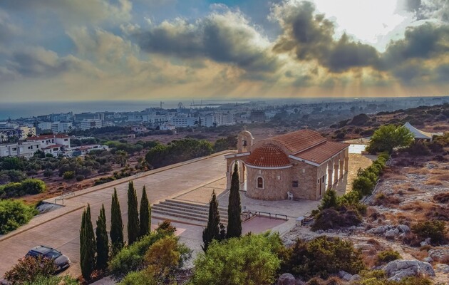 С 1 апреля украинские туристы смогут посетить Кипр