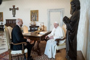 Шмигаль зустрівся з Папою Римським 