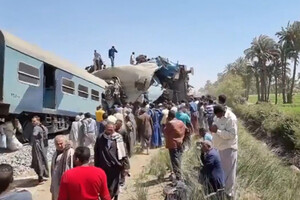  В Египте столкнулись два пассажирских поезда, по меньшей мере 32 человека погибли