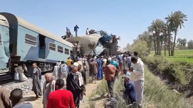 Столкновение поездов в Египте: среди пострадавших украинцев нет