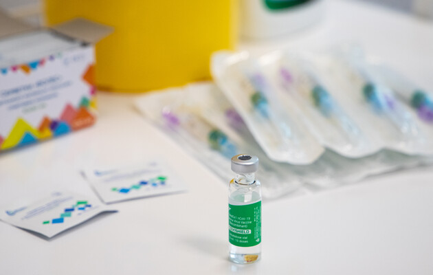 Вакцины помогают уменьшить количество случаев COVID-19 — Bloomberg