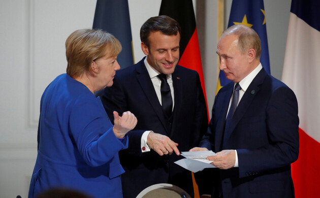 «Слугам народа» объяснили, как комментировать переговоры Путина, Меркель и Макрона без Зеленского