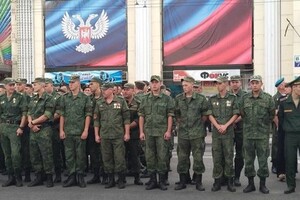 На тлі загрози вторгнення Росії: терористи «ЛДНР» оголосили про призов 400 громадян на військову службу 