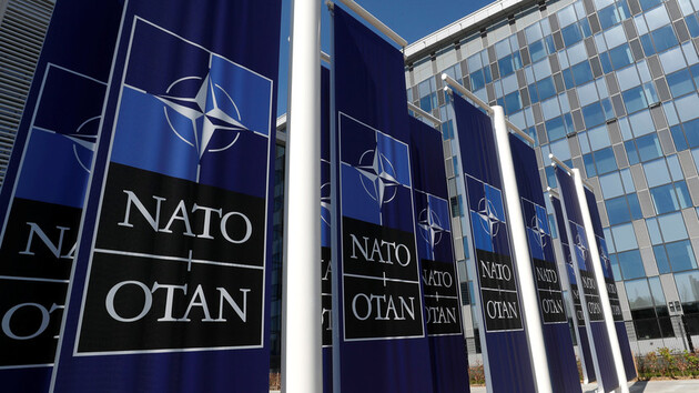 Посли НАТО провели зустріч через стягування Росією військ до кордону з Україною 