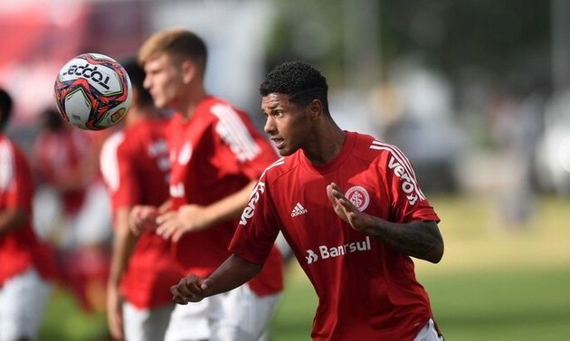 "Интернасьонал" не устроила цена