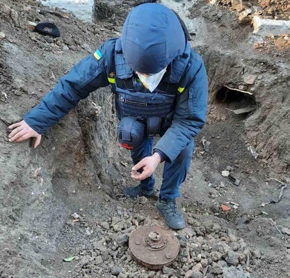 Украинские саперы обезвредили 60 снарядов и мин в зоне ООС за сутки