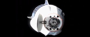 Корабель SpaceX успішно перестикувався на МКС 