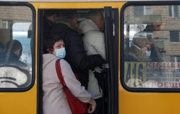 Аналитики предупредили о последствиях ограничений для транспорта и детсадов в Киеве 