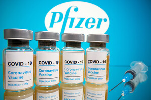 Украина договорилась о поставках 10 млн доз вакцины Pfizer 